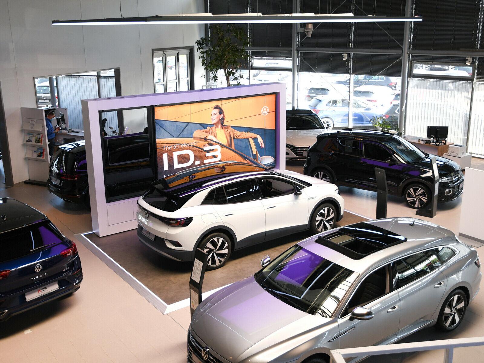 showroom-image-bottom