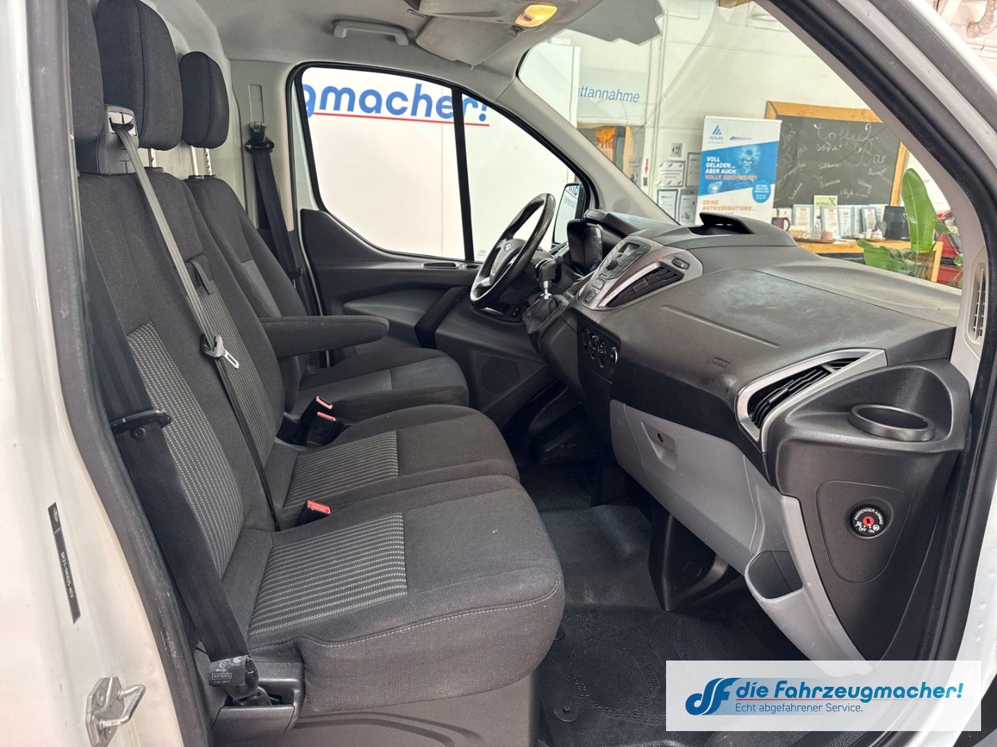 Fahrzeugabbildung Ford Transit Custom Kasten 290 L1 Trend Berganfahra