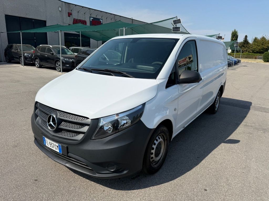 Image of Mercedes-Benz Vito