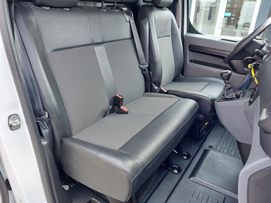 Opel Vivaro 2.0 D Cargo M Edition Klima – Bild 5