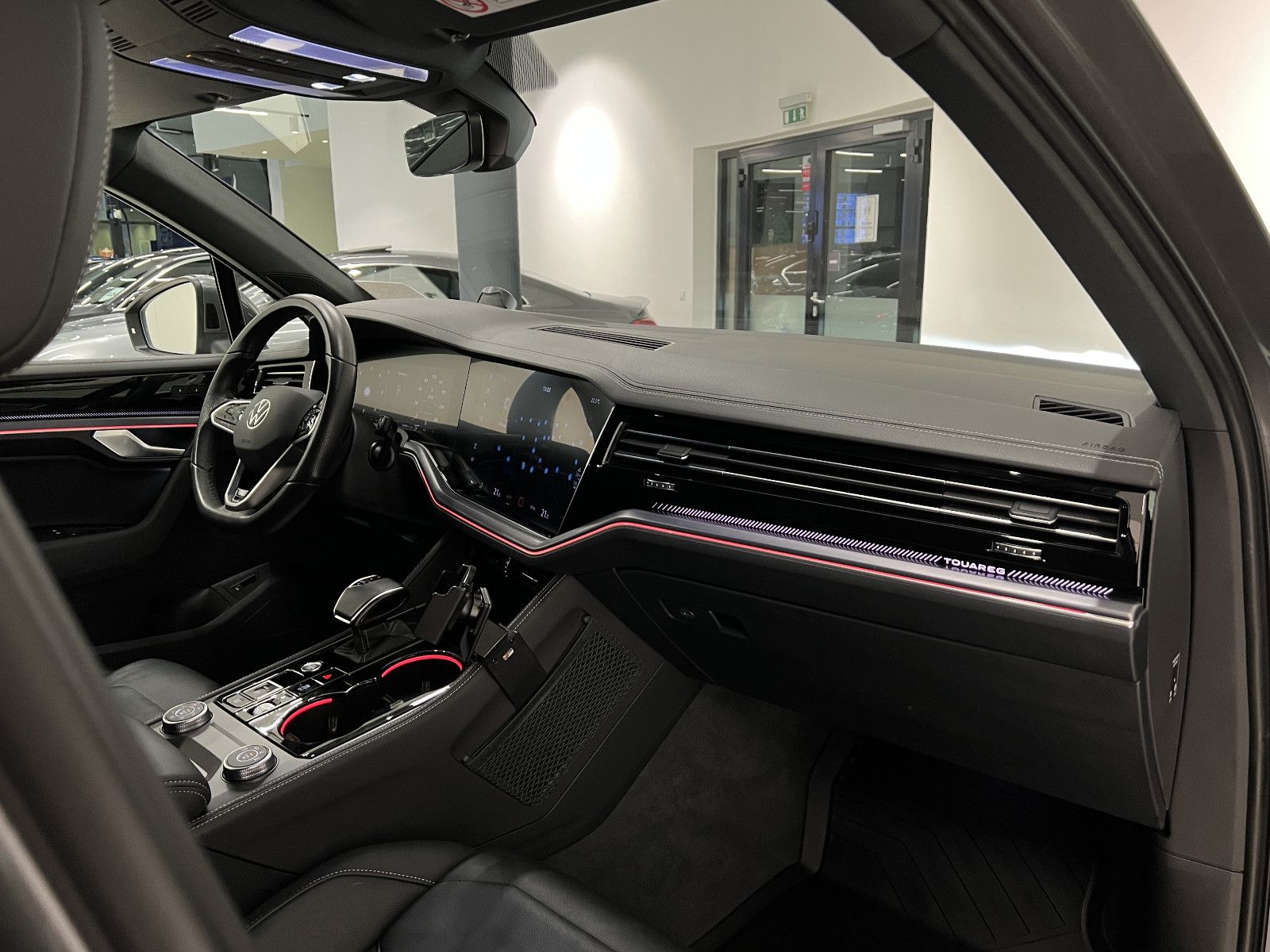 Volkswagen Touareg 3.0 R-LINE ACC HUD MEMORY KAMERA LUFTF foto 3
