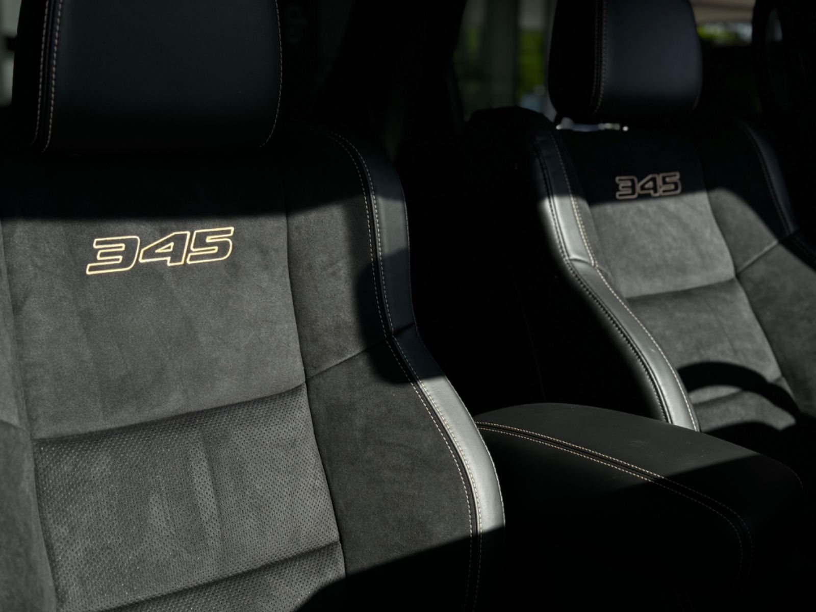 Fahrzeugabbildung Dodge Durango 5,7 HEMI R/T 20TH ANNIVERSARY LPG  6-Si.