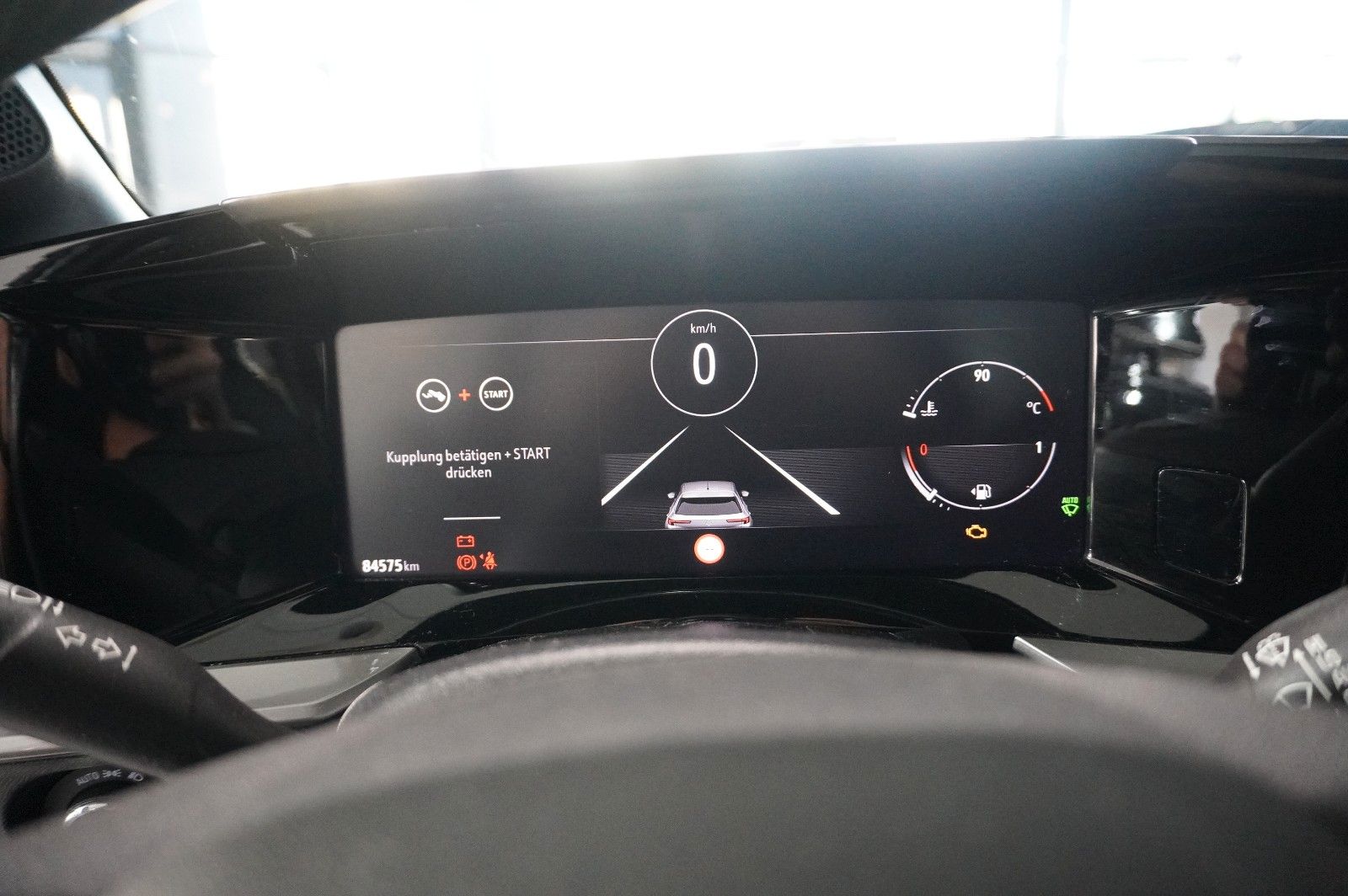Fahrzeugabbildung Opel Mokka 1.2 Ultimate AHK/NAVI/SHZ/KAMERA/ACC/18"AL