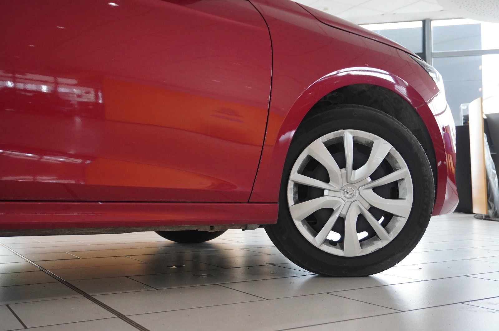 Fahrzeugabbildung Opel Corsa F 1.2 FACELIFT NAVI/LED/KAMERA/VIRT/SH/DAB