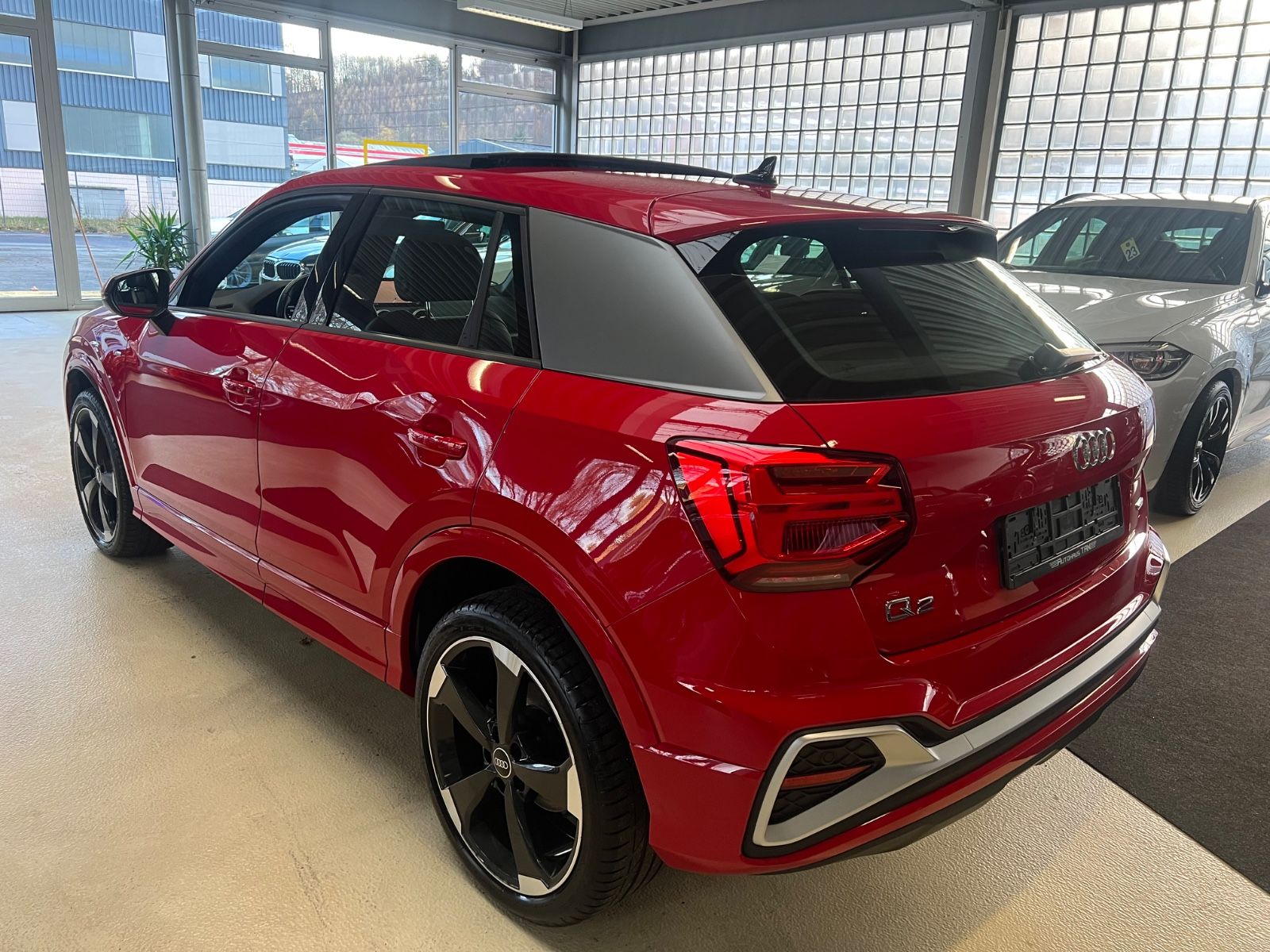 Fahrzeugabbildung Audi Q2 35 TDI quattro S line *PANORAMADACH*
