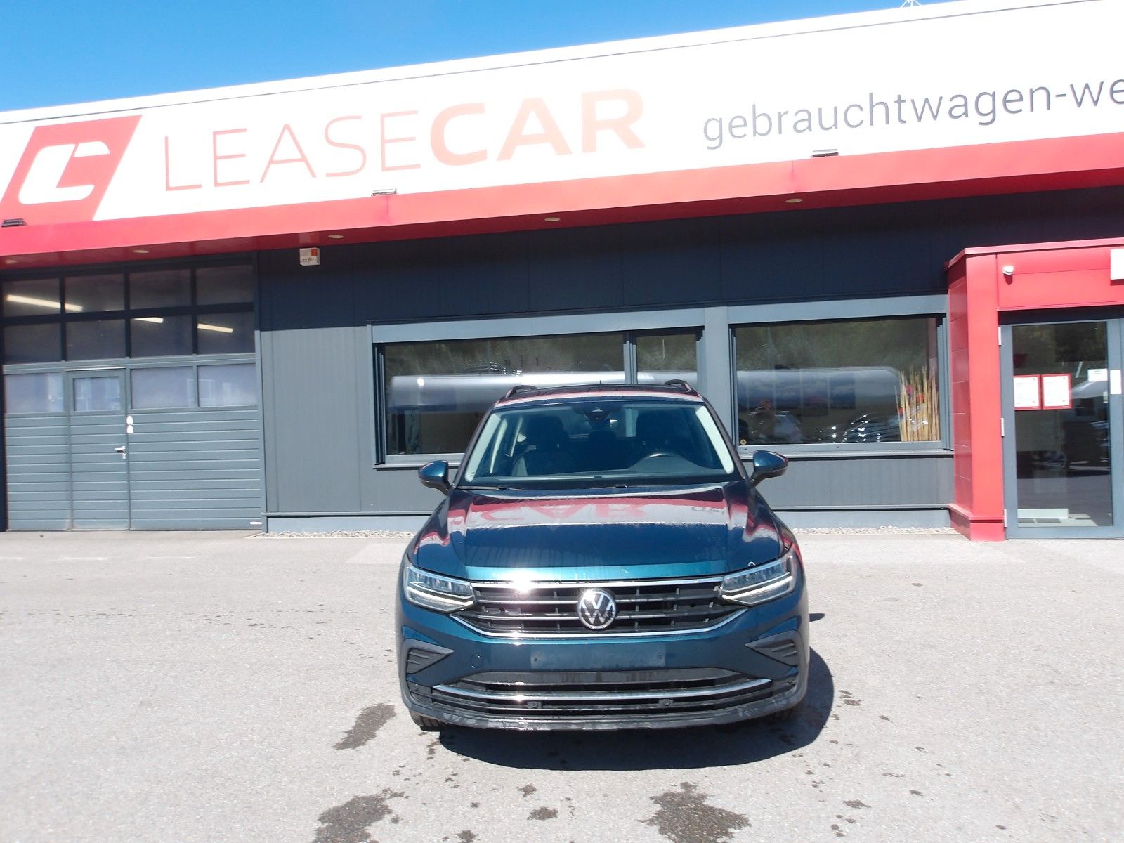 Volkswagen Tiguan Life TDI DSG EXP € 14250.- imagem 2