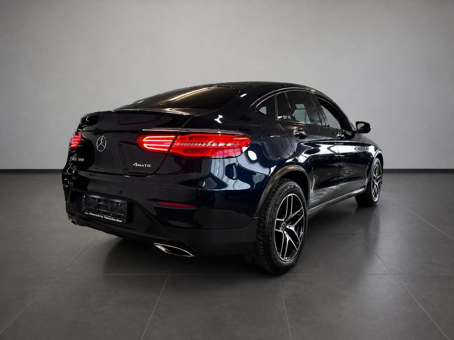 Mercedes-Benz GLC 300 AMG Line 4Matic * Schiebedach-Kamera