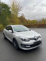 Renault Megane *TÜV 01/27 *AHK *Shz *PDC *Klima *1. Hand - Renault Megane mit Benzin-Antrieb: Kombi, 2.0