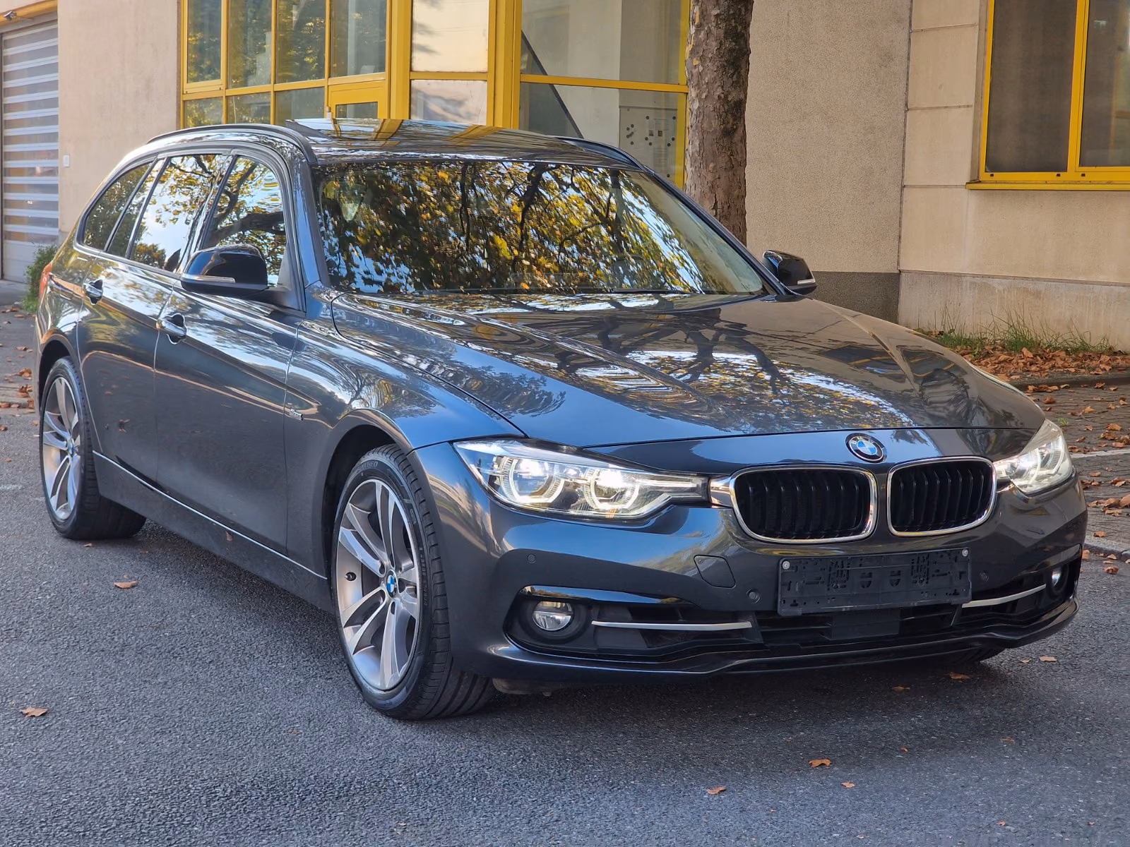 BMW 330 i SPORT LINE*PANORAMA*HEAD UP*AUT*GARANTIE*