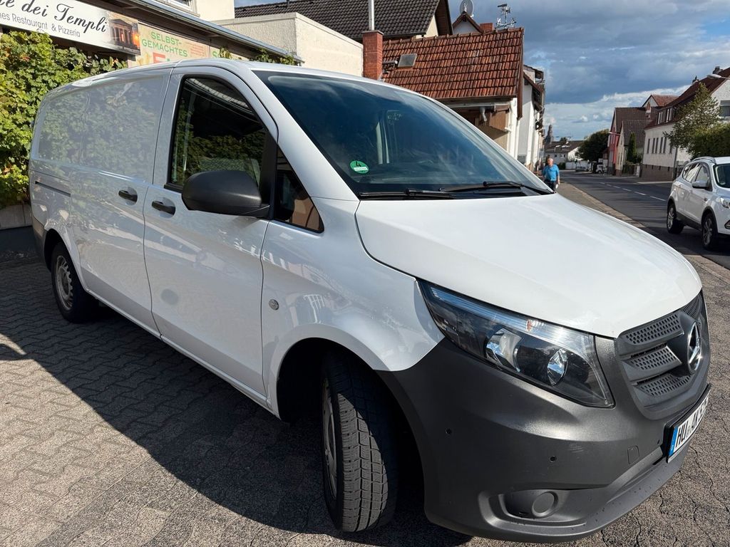 Image of Mercedes-Benz Vito
