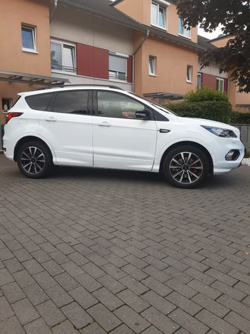 Ford Kuga 2,0 TDCi 4x4 132kW ST-Line PowerShift S...