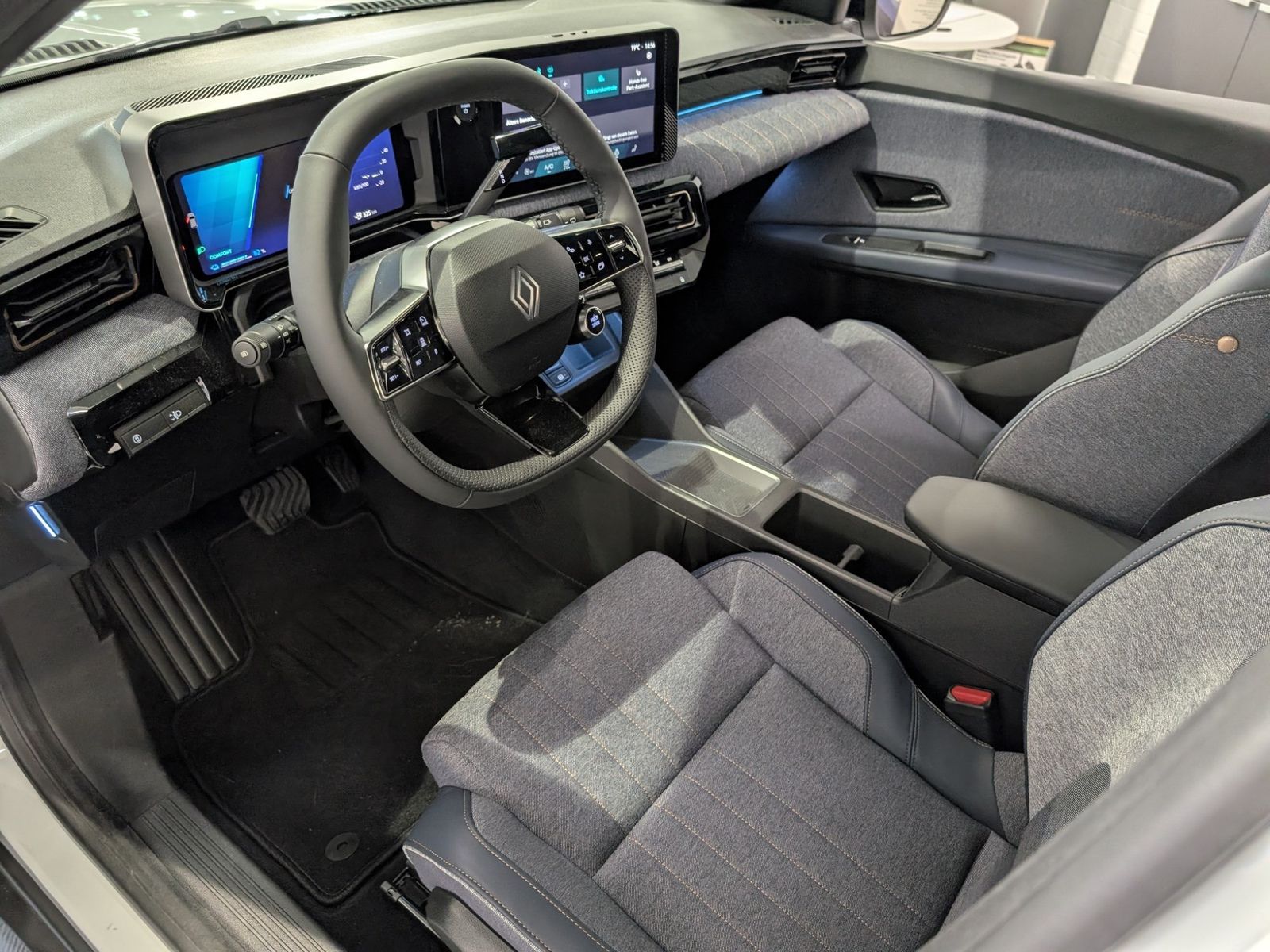 RENAULT R 4 E-Tech Elektrisch Techno 150 Comfort Range – Bild 33
