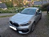 BMW 120d xDrive A - - silberne BMW 120