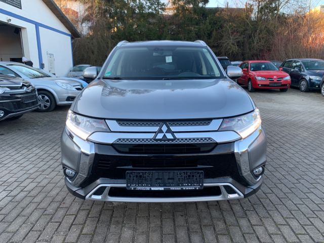 Mitsubishi Outlander Diamant Edition 2WD