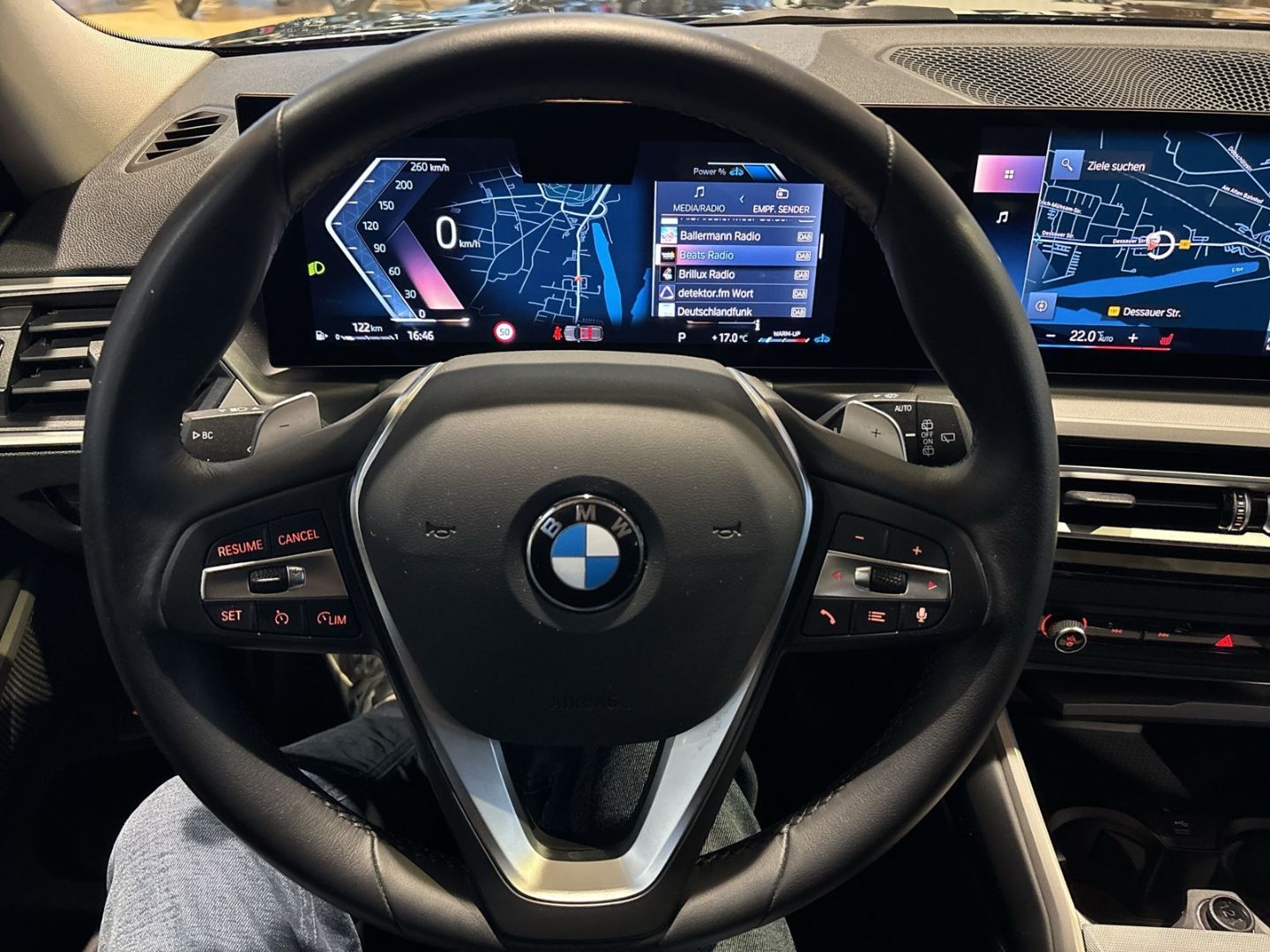 BMW 320 i Touring Sport-Aut.+LED+DAB+PDC+DIGITAL COC foto 18