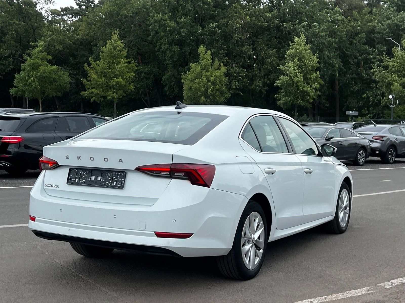 Skoda Octavia 2.0 TDI 110kW DSG STYLE imagem 3