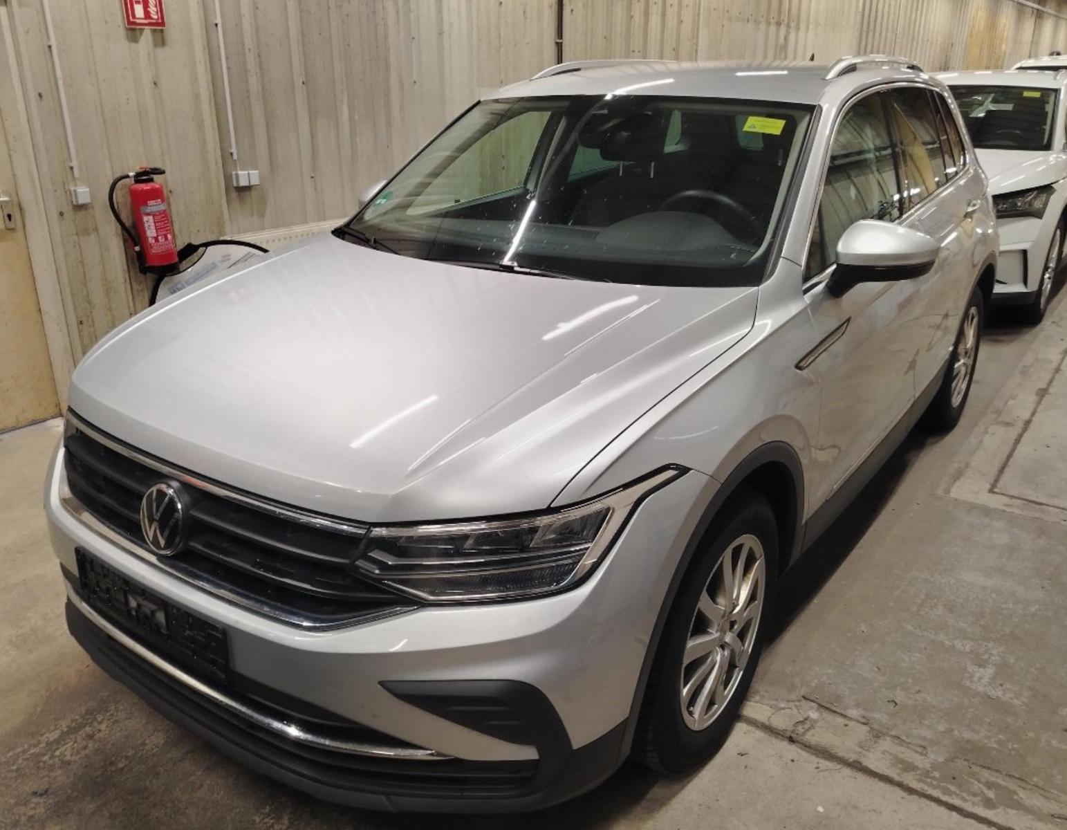 Volkswagen Tiguan 2.0 TDI DSG Life/Navi/LED/16200netto