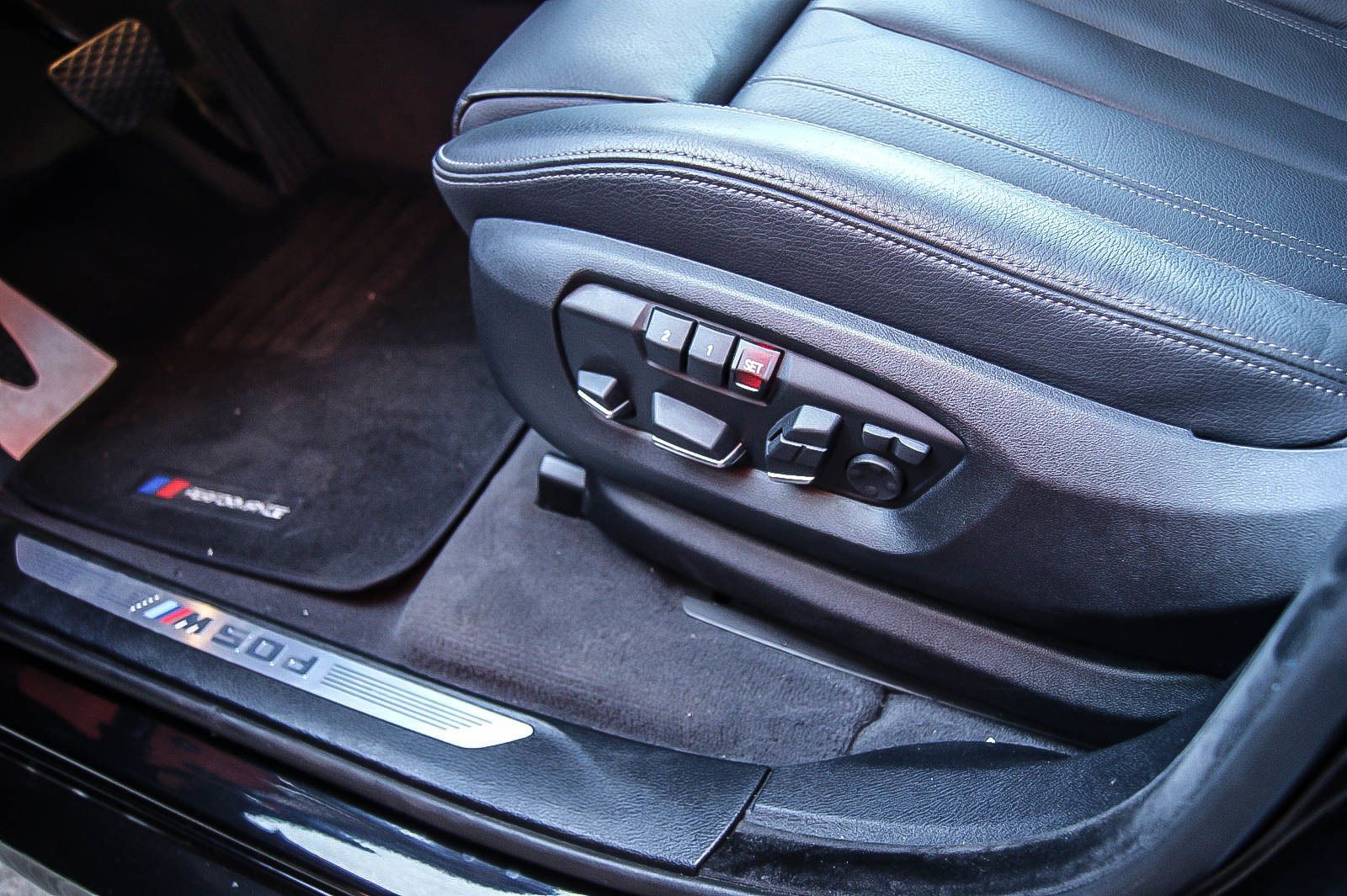 Fahrzeugabbildung BMW X6 M50 M-SPORT 22'' BREYTON ESSD KAMERA STDHZG 2