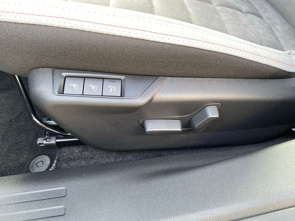 Fahrzeugabbildung Citroën C4 PureTech 130 *Automatik* MAX *beh. Frontsch*
