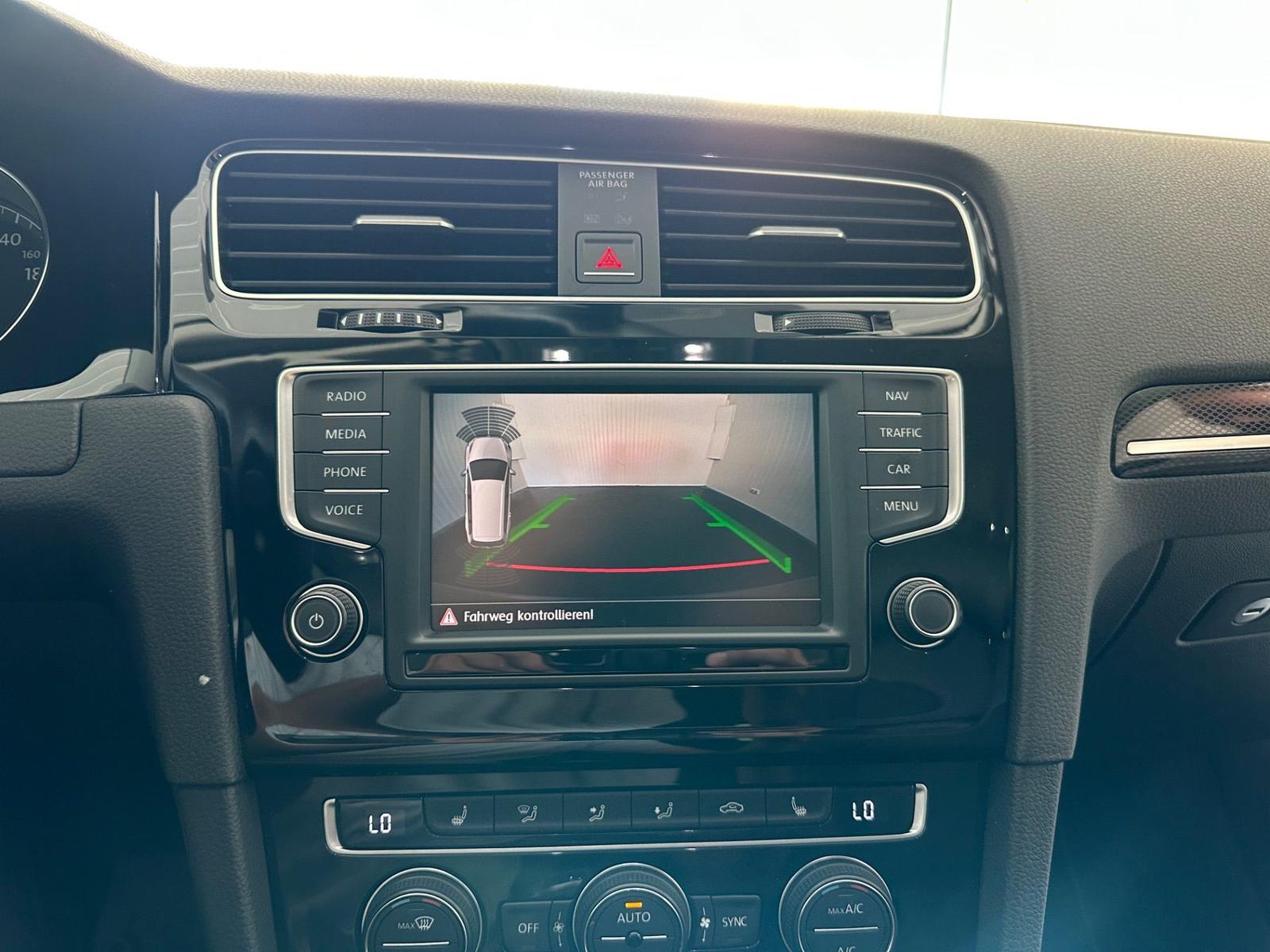 Volkswagen Golf VII Variant 1.4 TSI Highline Kamera Pano 