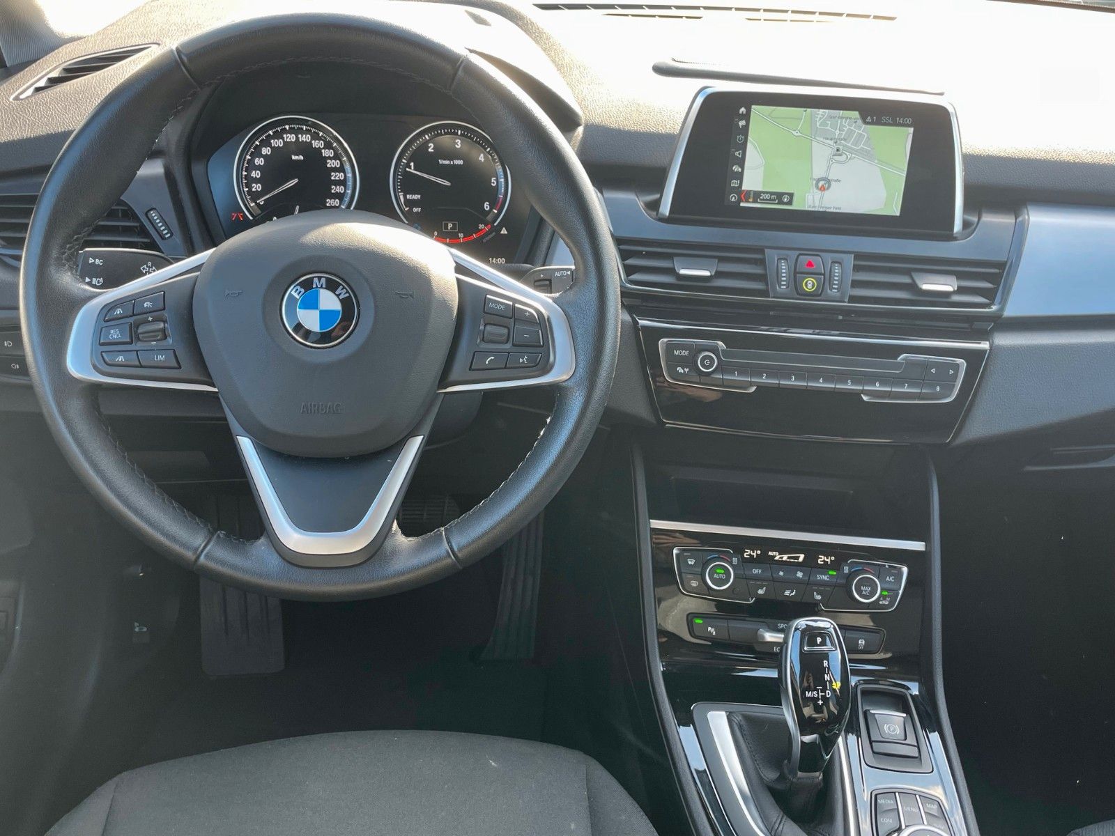 Fahrzeugabbildung BMW 218d xDrive Gran Tourer Aut. Navi LED AHK Kamera