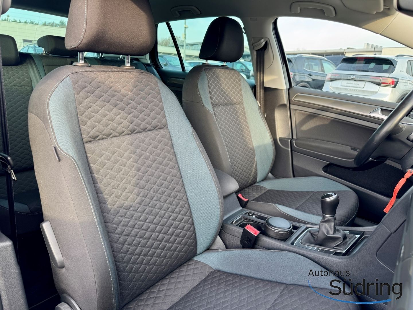 Golf VII 1,0 TSI IQ.Drive AHK ACC SHZ PDCv+h