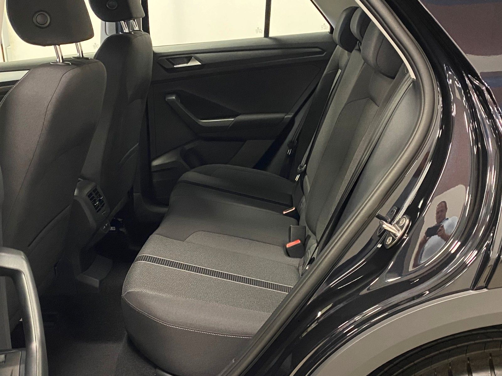 Fahrzeugabbildung Volkswagen T-Roc 1.5 TSI Life+KAMERA+ready2Discover+LED+16"