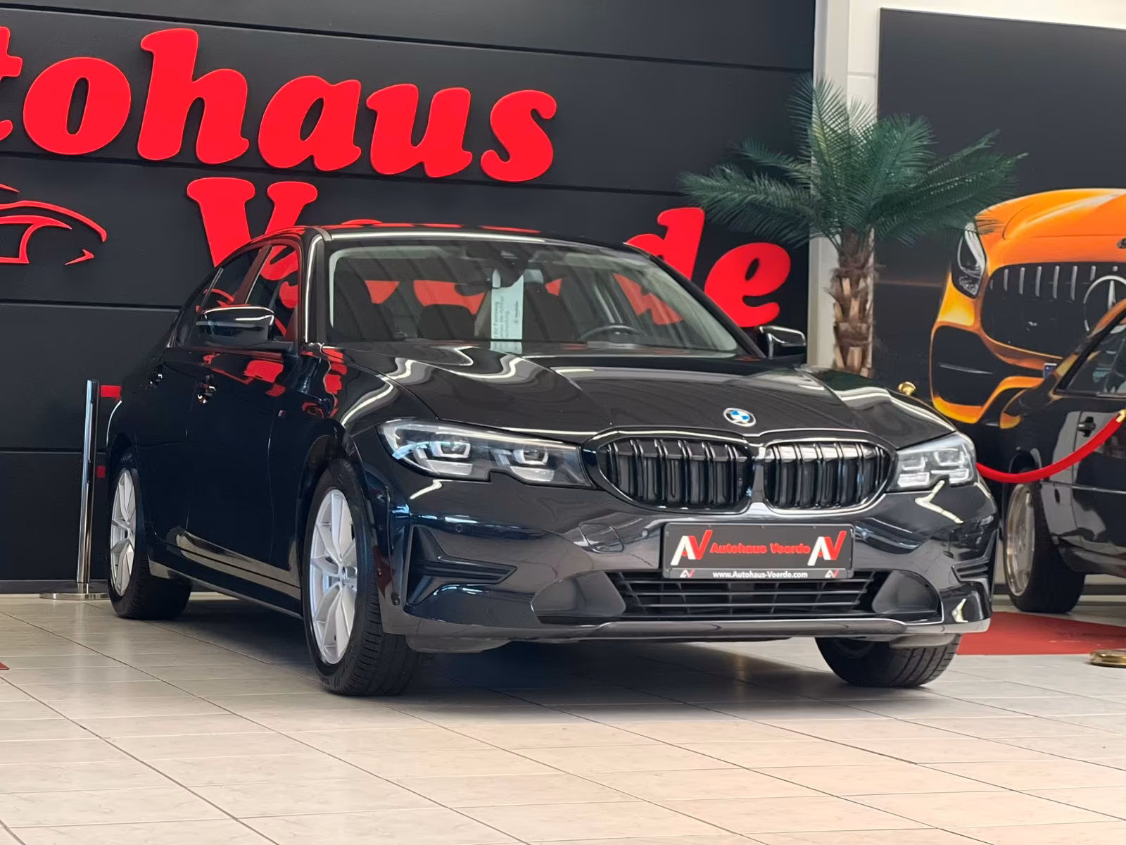 BMW 330 i Advantage Automatik /NAVI/SHZ/MULTI/TOP