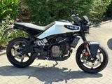 Husqvarna Vitpilen 401 wie Neu! | inkl. viel Zubehör - Offers