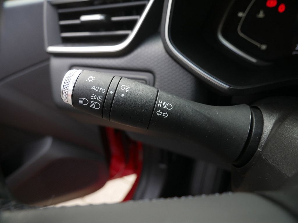 Fahrzeugabbildung Renault Clio INTENS TCe 90