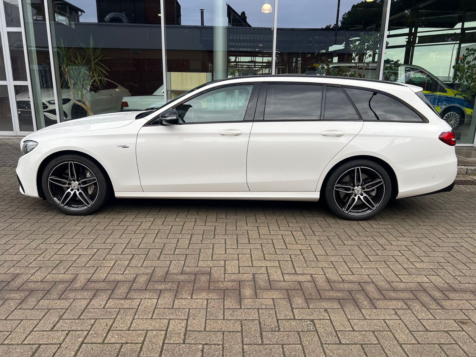 Mercedes-Benz E 53 AMG 4Matic+/Panorama/Burmester/Standhzg imagem 2