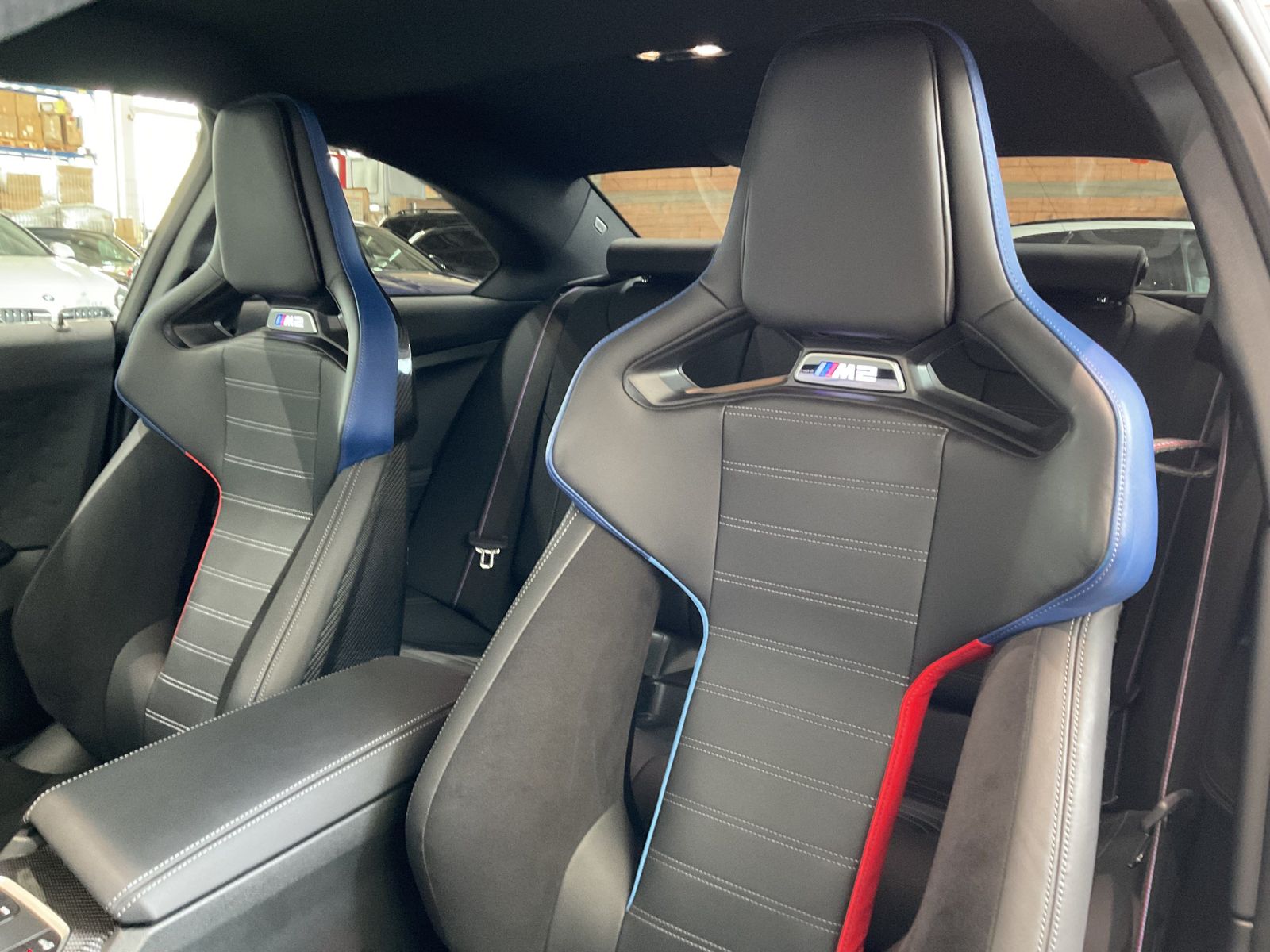Fahrzeugeinzelansicht 11 Fahrzeugabbildung BMW M2 Coupé M Carbondach , M Carbon Schalensitz, Ha