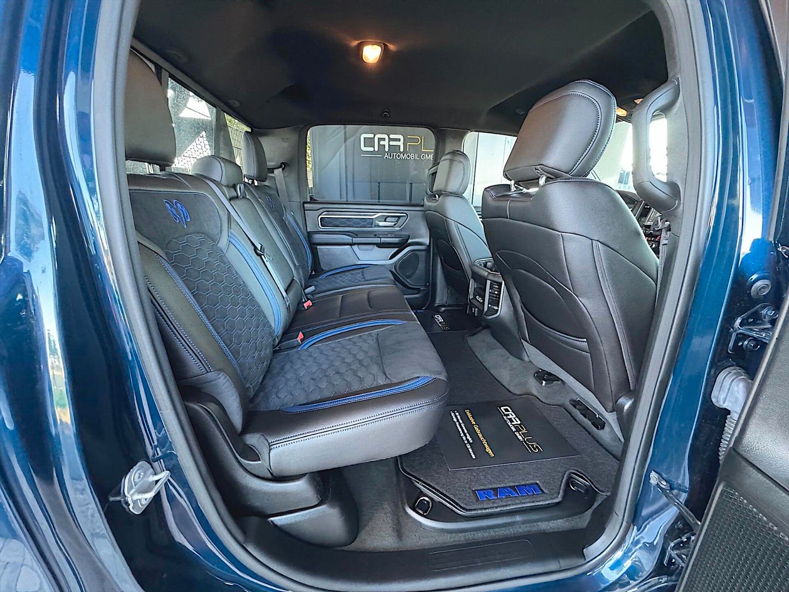 Fahrzeugabbildung Dodge RAM 5.7 V8 HEMI Night-Edition Offroad 4x4 LPG
