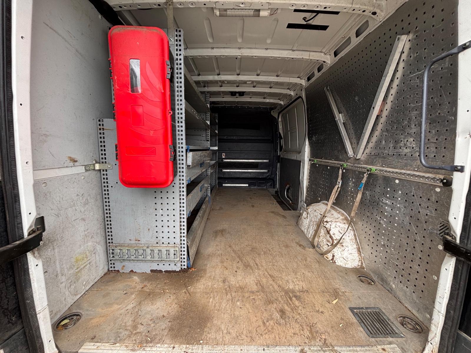 Volkswagen Crafter 2.0 TDI Kasten 35 L2H1 1-HAND 3-SITZE