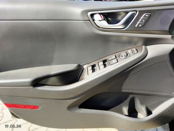 Hyundai Ioniq Prem.HEV Glasschiebed.-LED-Leder-wenig km