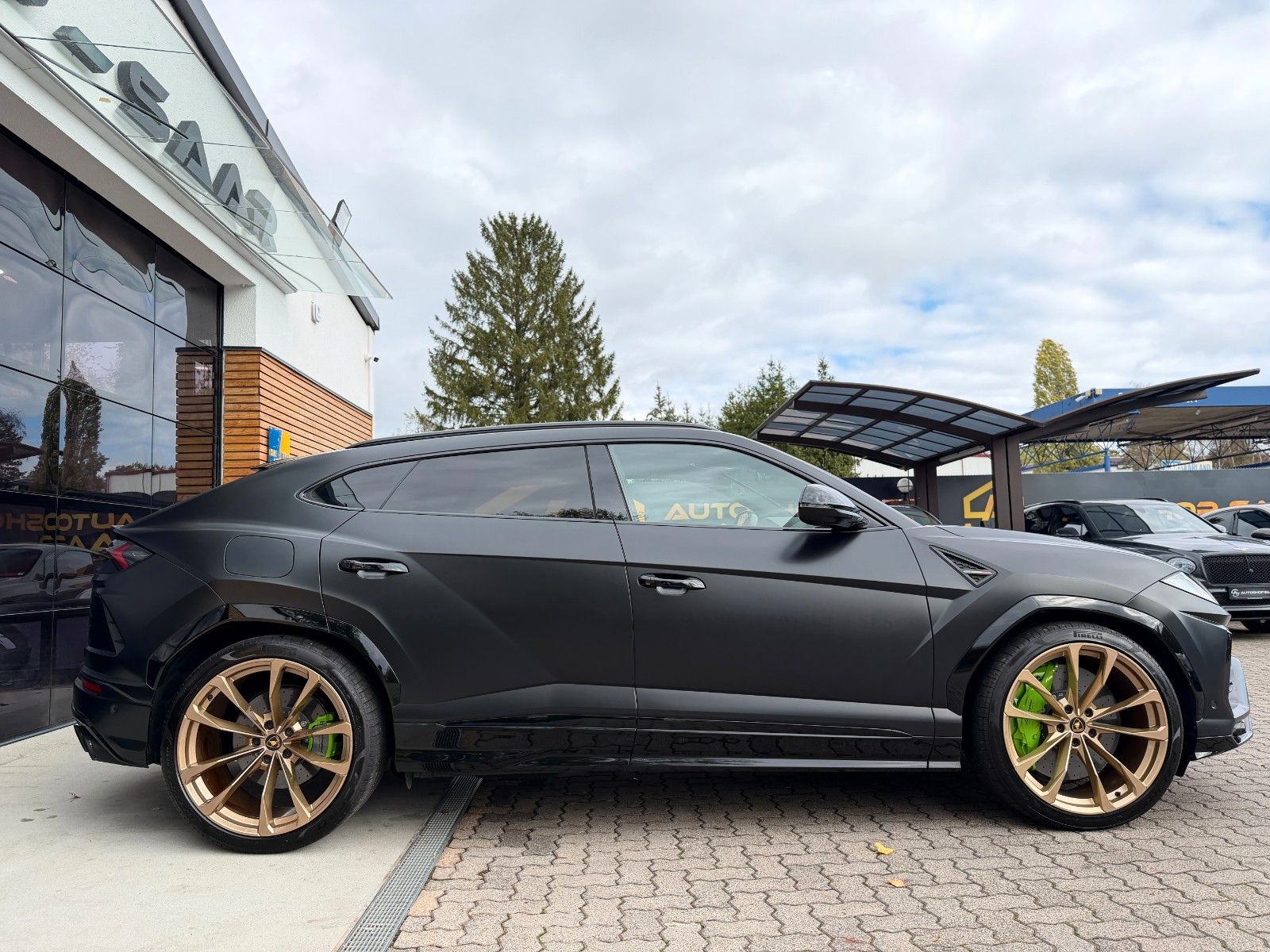 LAMBORGHINI Urus Urus 4.0 V8 Autom. MwSt/23-Zoll/B&amp;O/360°/PANO – Ansicht 16