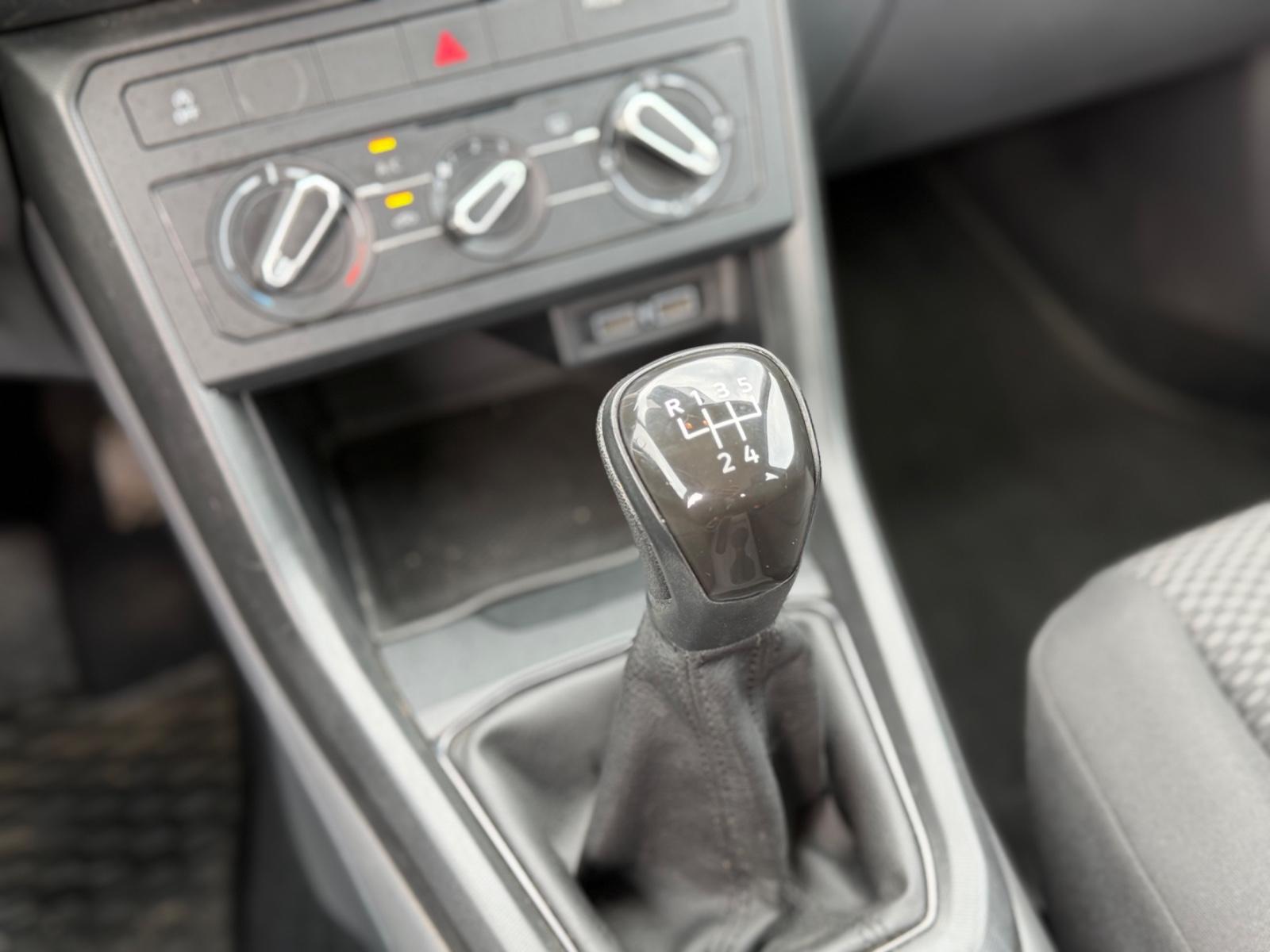 Volkswagen T-Cross Basis