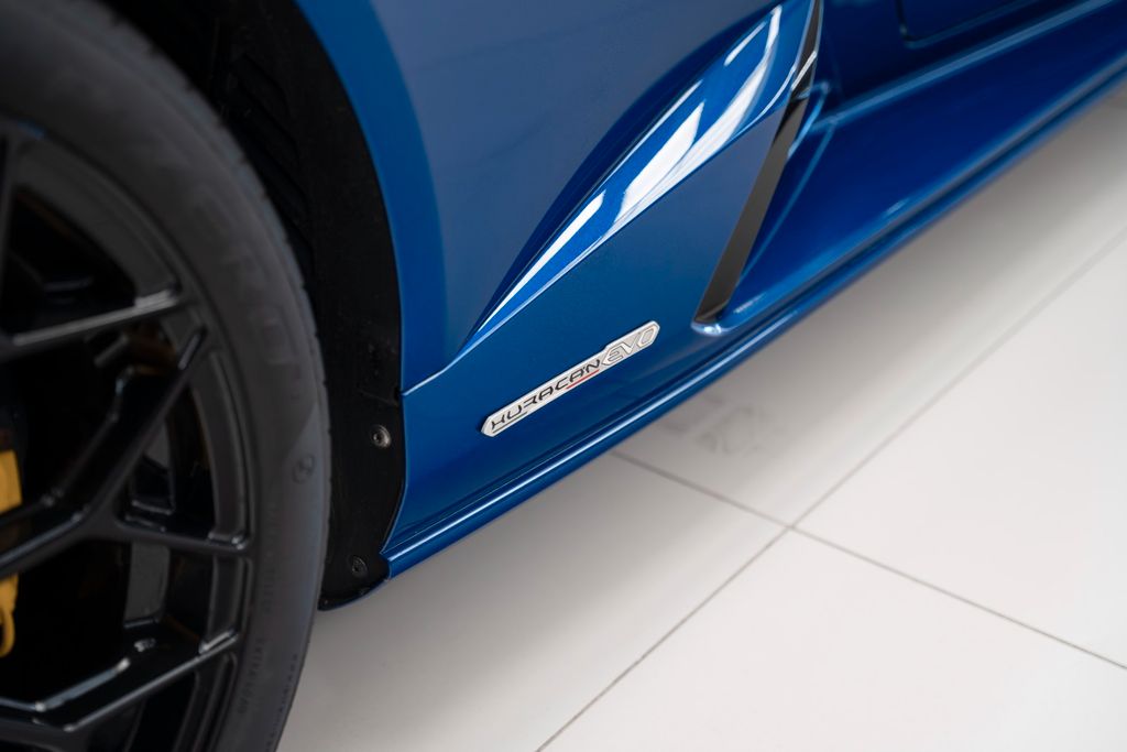 Huracán EVO Spyder BLU SIDERIS LIFT SENSONUM - Bild 11