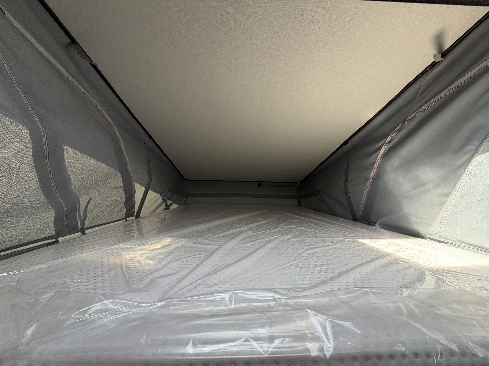 Fahrzeugabbildung HYMER / ERIBA / HYMERCAR Redwood 601 - Voll - 6.871€ sparen!