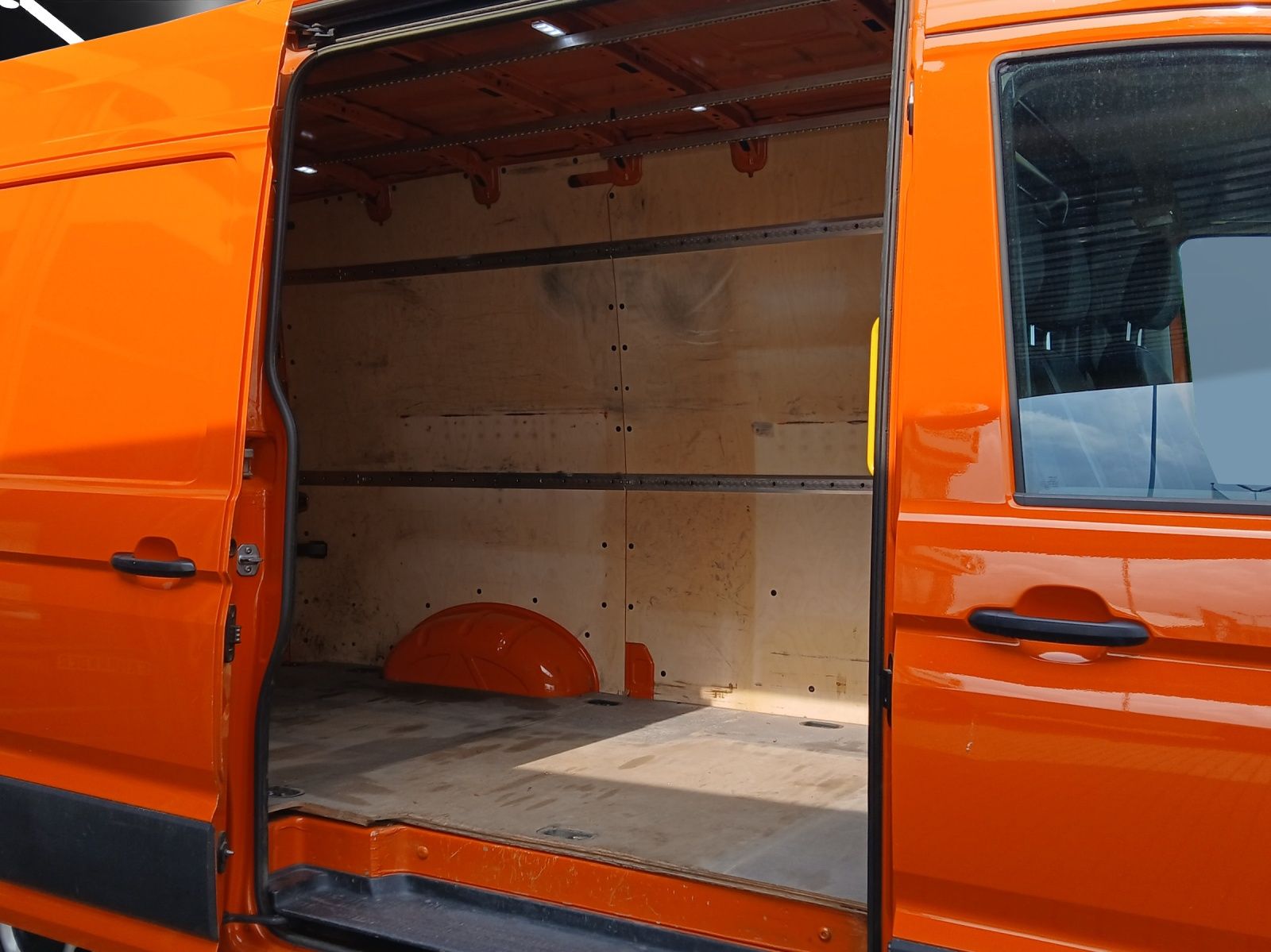 Fahrzeugabbildung Volkswagen Crafter Kasten 35 MR HD AHK KLIMA GRA PDC RFK