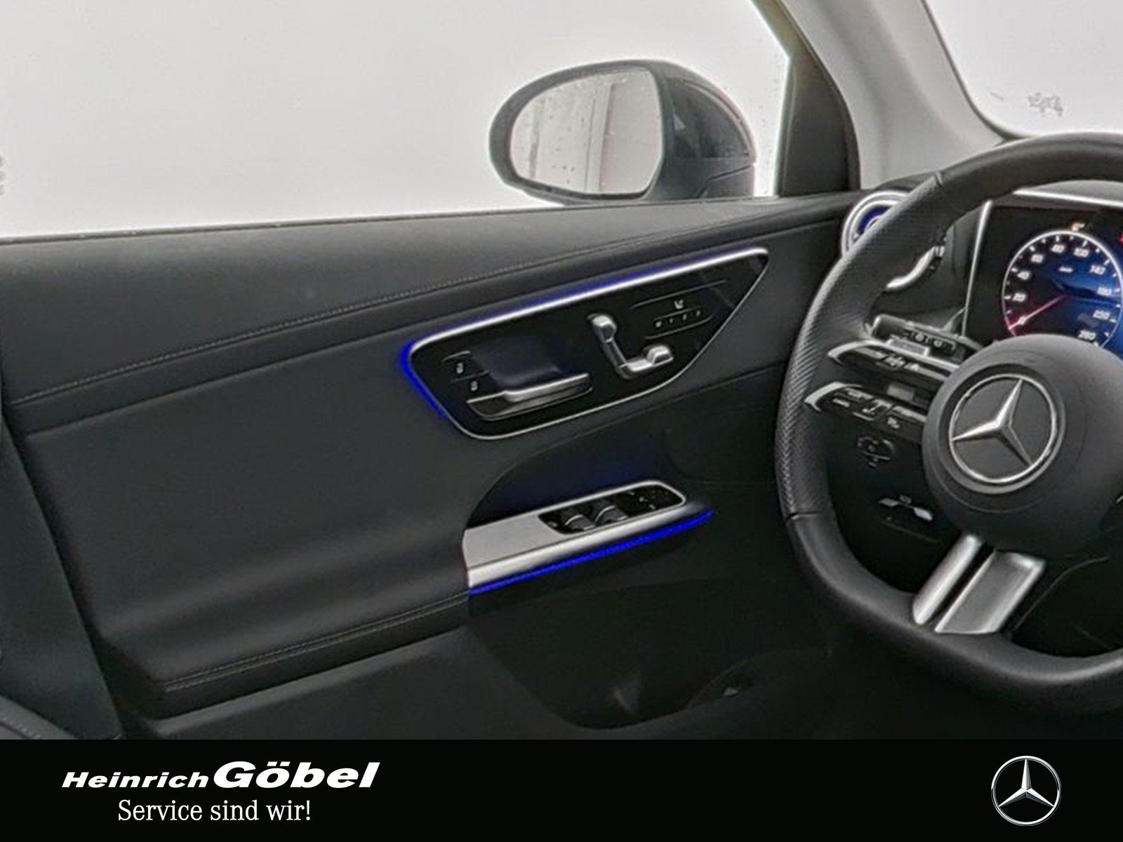 Fahrzeugabbildung Mercedes-Benz GLC 300 4M AMG+AHK+PANO+STANDHZ+DISTRONIC+NIGHT