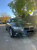 BMW 320i F30 - BMW 320: F30