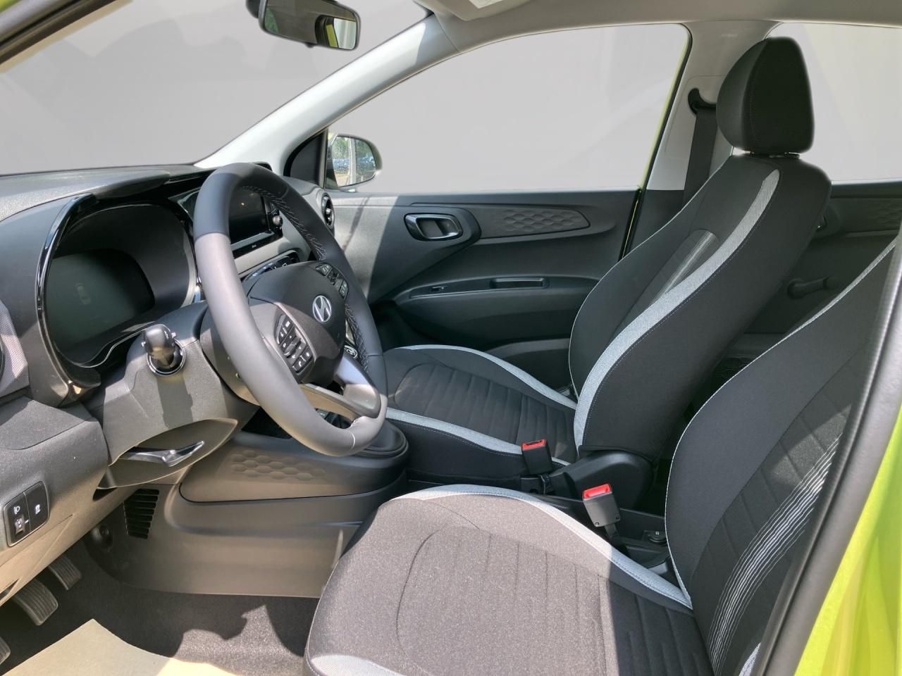 Fahrzeugabbildung Hyundai i10 TREND Komfortpakt SHZ*LHZ*CARPLAY*NAVI