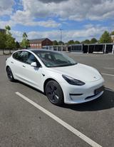 Tesla Model 3 Hinterradantrieb RWD RWD - Tesla Model 3 in Essen