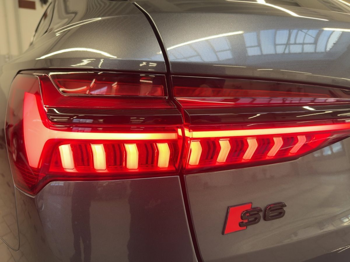 Audi S6 - Bild 14