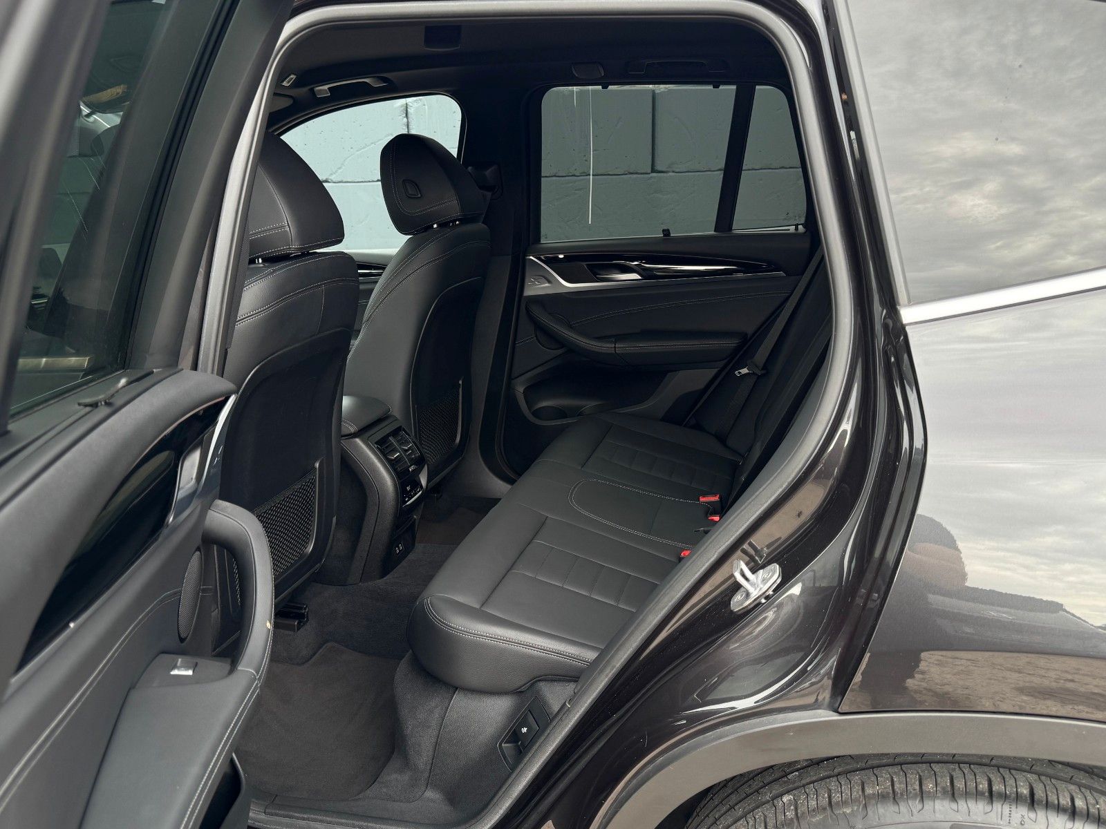 Fahrzeugabbildung BMW X3 xDrive 30d xLine Akustik StHzg. ACC HuD 360°