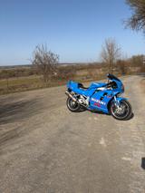 Suzuki GSX R 1100 - SUZUKI GSX R 1100