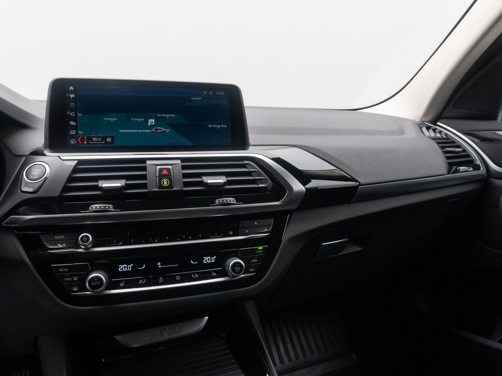 Fahrzeugabbildung BMW X3 xD20d Alarm NaviPro DAB HiFi Komfort Lenkradh