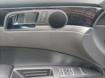 Volkswagen Phaeton - 11