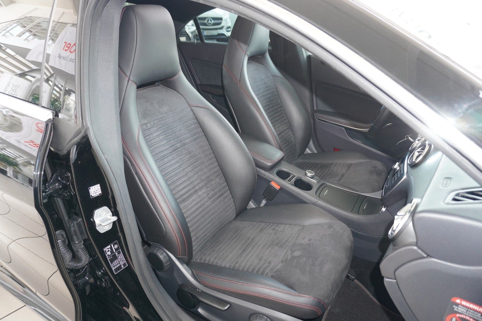 Mercedes-Benz CLA 220 CDI AMG Line  Pano Xenon Standhzg. foto 22